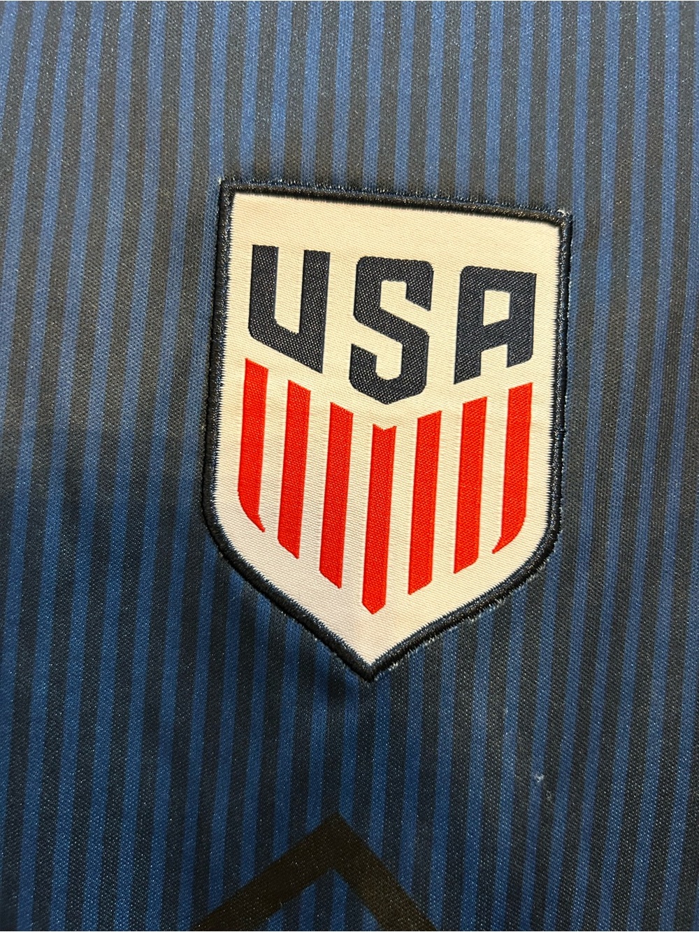 2023 USA Soccer Federation Tee - Navy with Red Trim. Size Medium - Picture 9 of 10